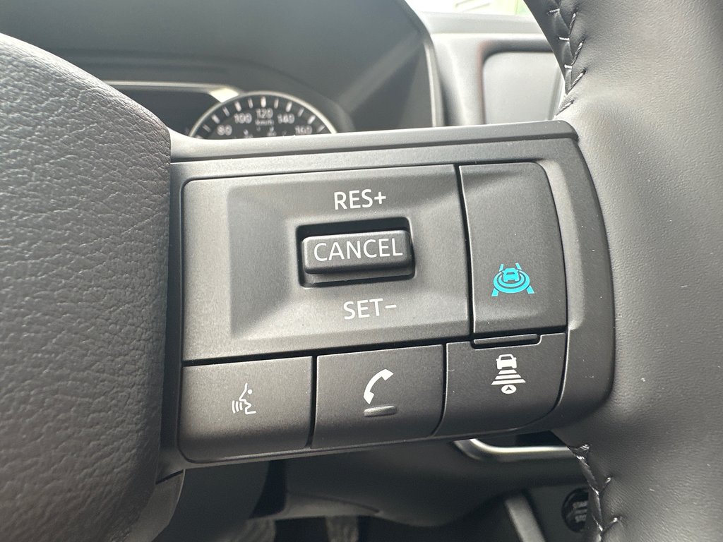 2025 Nissan Rogue SV PREMIUM in Amos, Quebec - 10 - w1024h768px
