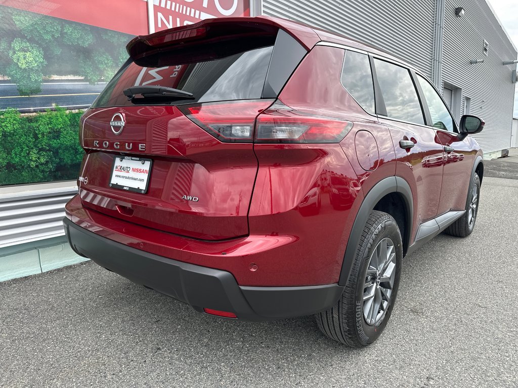 2025 Nissan Rogue S in Amos, Quebec - 6 - w1024h768px
