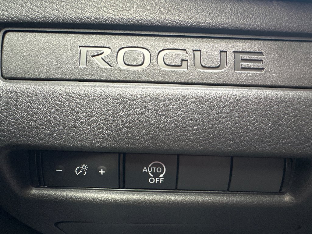 2025 Nissan Rogue S in Amos, Quebec - 15 - w1024h768px