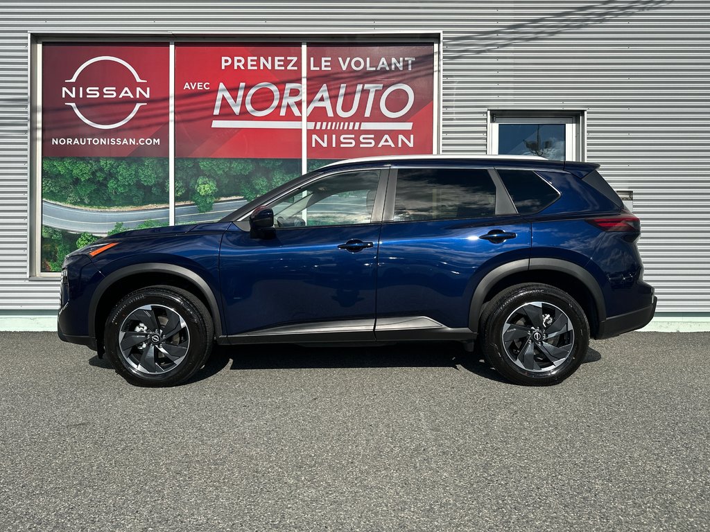 Nissan Rogue SV MOONROOF 2025 à Amos, Québec - 2 - w1024h768px