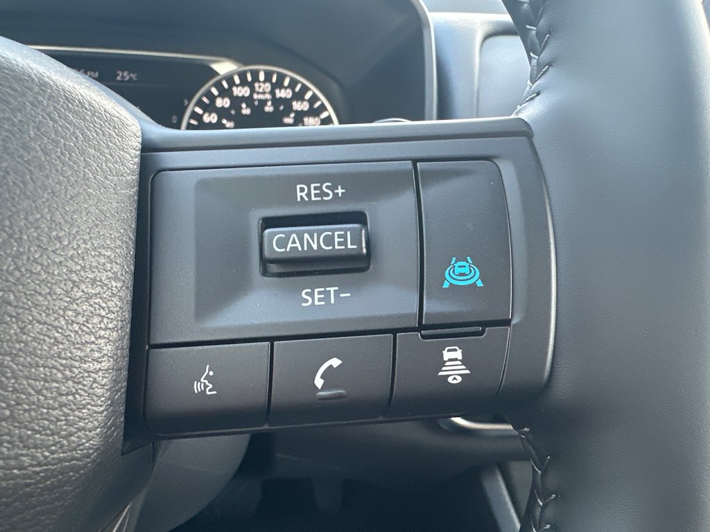 Nissan Rogue SV MOONROOF 2025 à Amos, Québec - 11 - w1024h768px