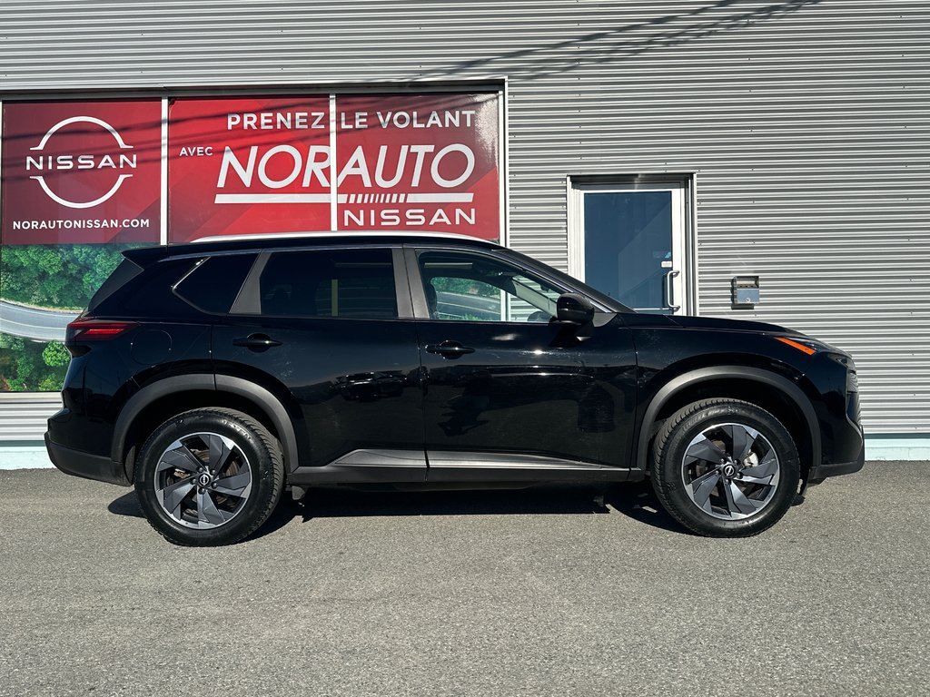 Nissan Rogue SV AWD 2025 à Amos, Québec - 4 - w1024h768px