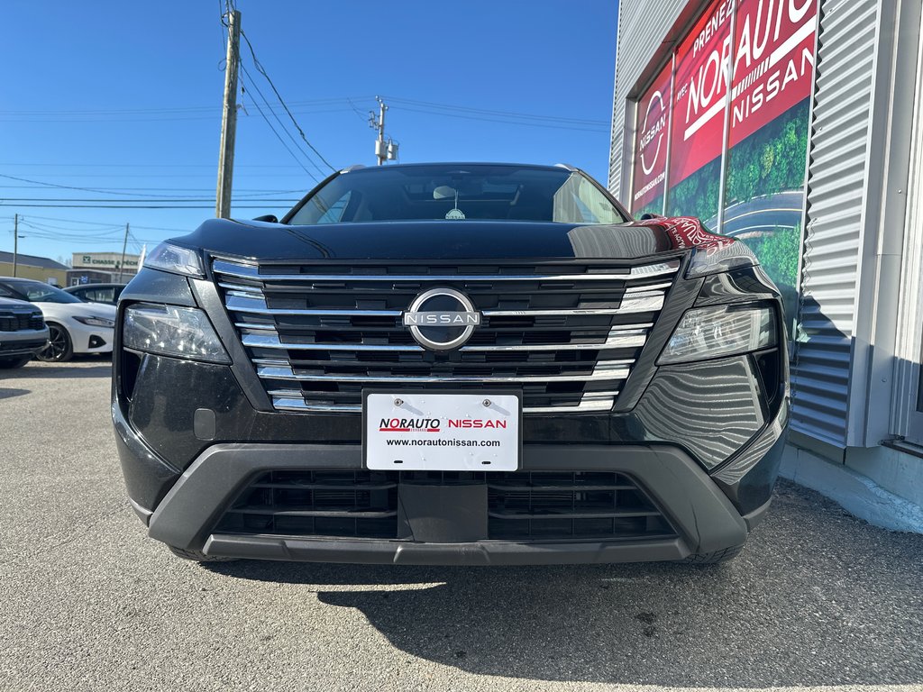 Nissan Rogue SV AWD 2025 à Amos, Québec - 7 - w1024h768px