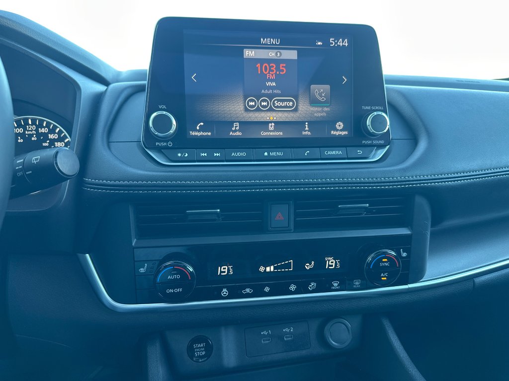Nissan Rogue SV AWD 2025 à Amos, Québec - 11 - w1024h768px