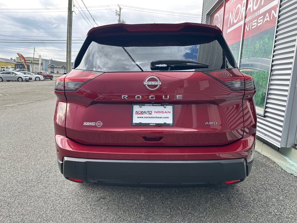 Nissan Rogue SV AWD 2025 à Amos, Québec - 8 - w1024h768px