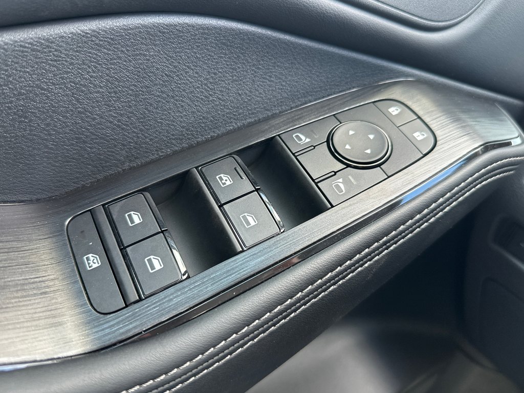 2026 Nissan Rogue S in Amos, Quebec - 13 - w1024h768px