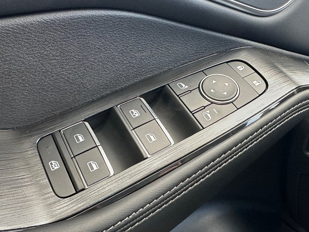 Nissan Rogue Platinum 2026 à Amos, Québec - 19 - w1024h768px