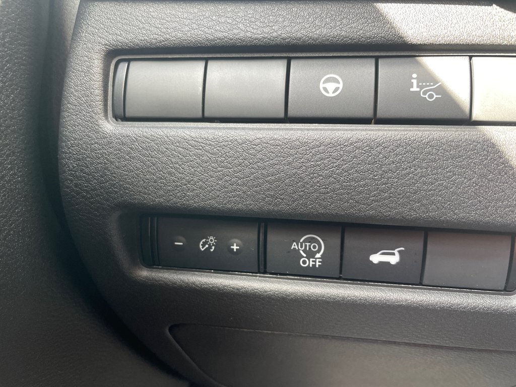 Nissan Rogue Platinum 2026 à Amos, Québec - 11 - w1024h768px