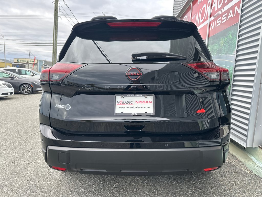 Nissan Rogue Rock Creek 2026 à Amos, Québec - 5 - w1024h768px