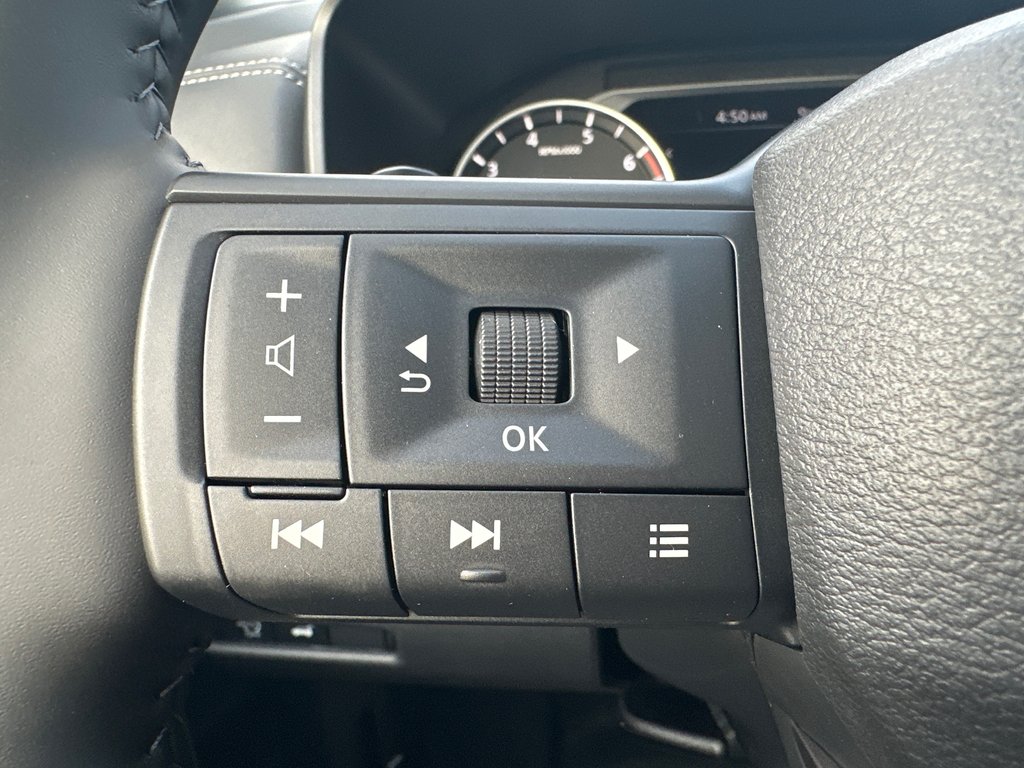 Nissan Rogue SV Moonroof 2026 à Amos, Québec - 10 - w1024h768px