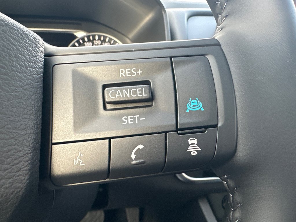 Nissan Rogue SV Moonroof 2026 à Amos, Québec - 11 - w1024h768px