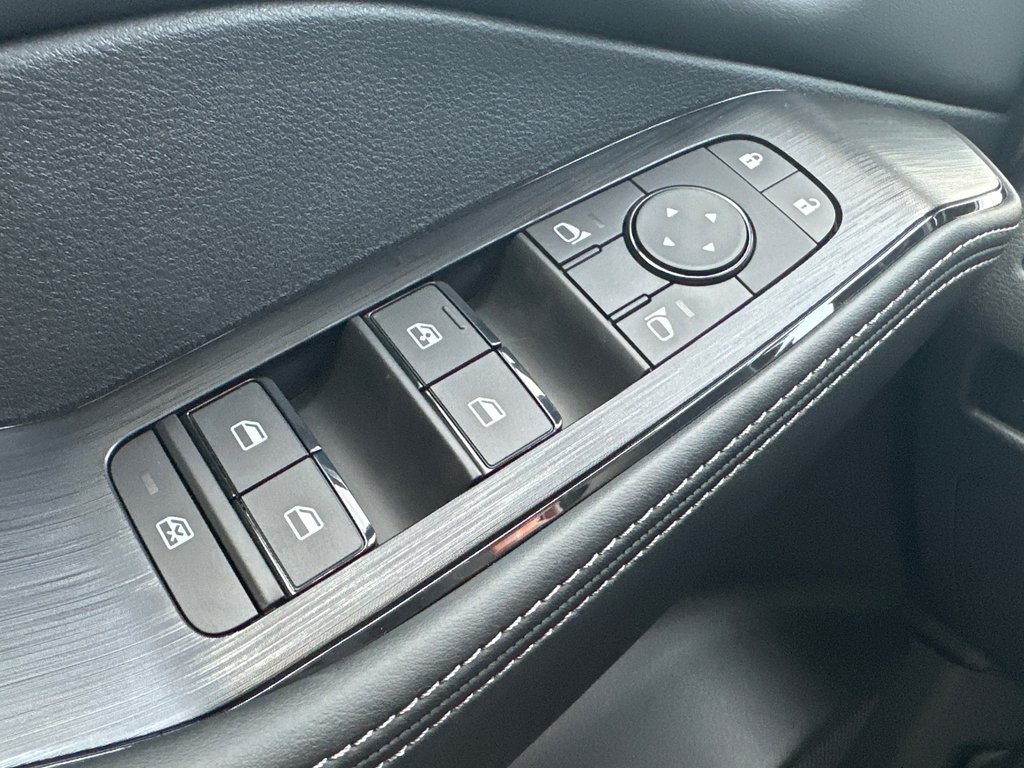 Nissan Rogue SV Moonroof 2026 à Amos, Québec - 13 - w1024h768px