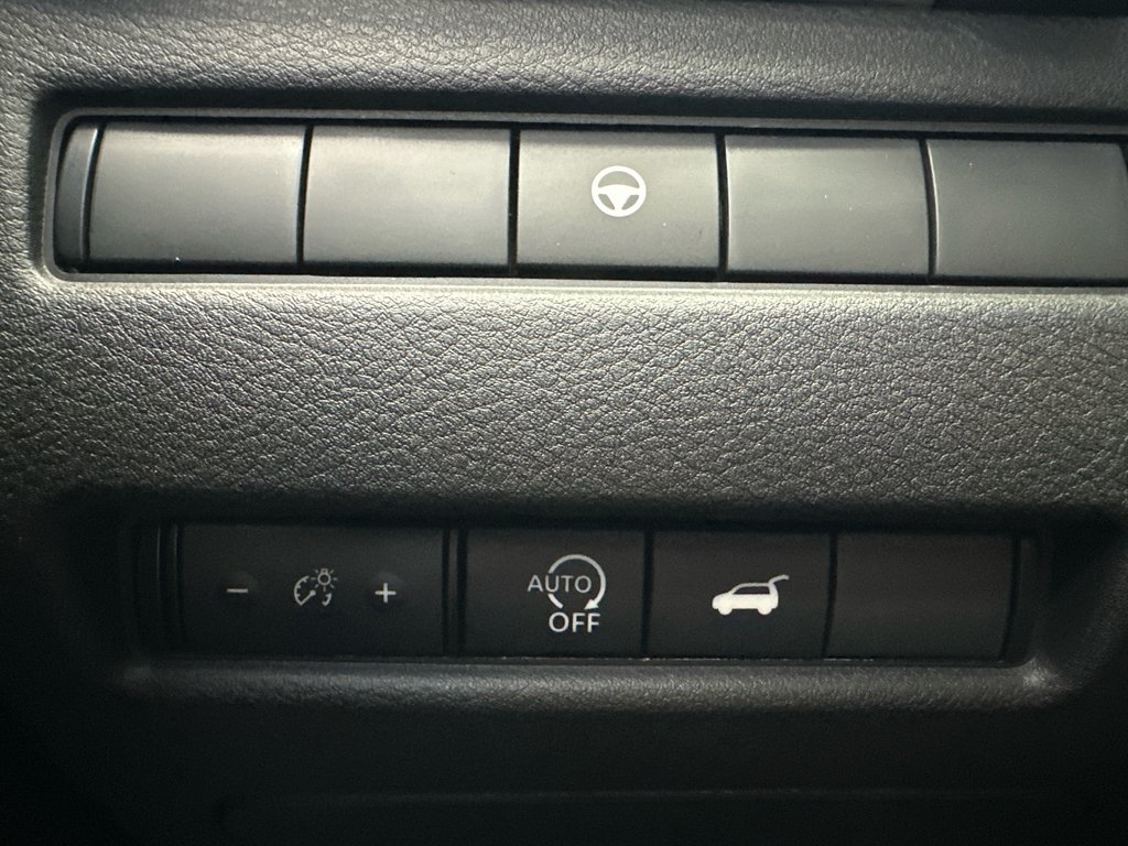 2026 Nissan Rogue SV Moonroof in Amos, Quebec - 13 - w1024h768px