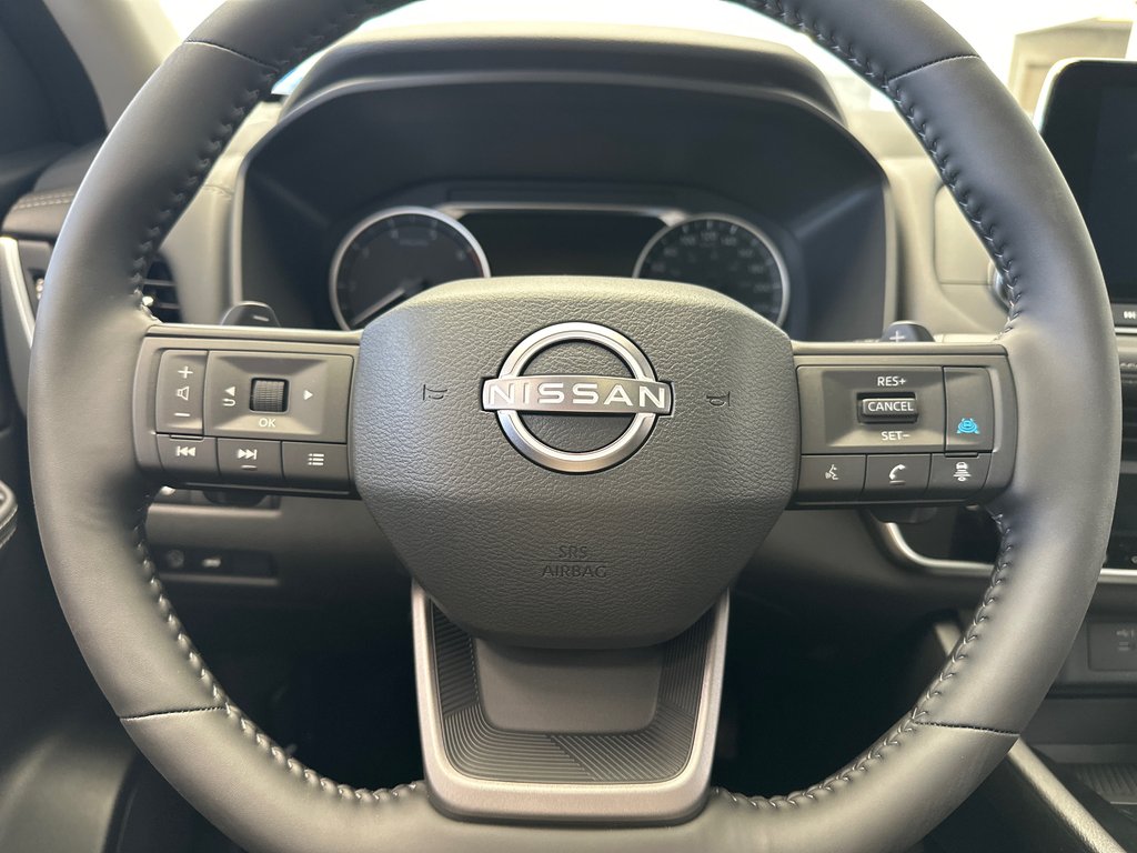 2026 Nissan Rogue SV Moonroof in Amos, Quebec - 6 - w1024h768px