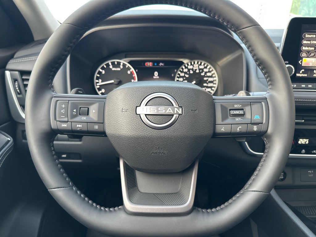 Nissan Rogue SV Moonroof 2026 à Amos, Québec - 6 - w1024h768px