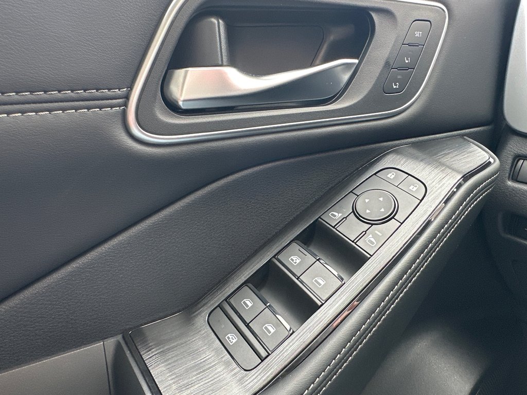 Nissan Rogue Platinum 2026 à Amos, Québec - 13 - w1024h768px