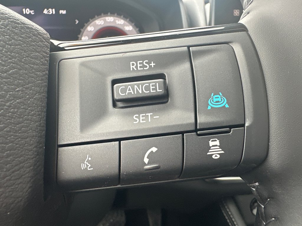 2026 Nissan Rogue Platinum in Amos, Quebec - 12 - w1024h768px