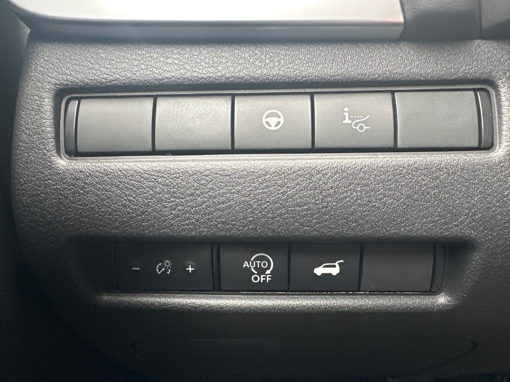 2026 Nissan Rogue Platinum in Amos, Quebec - 13 - w1024h768px