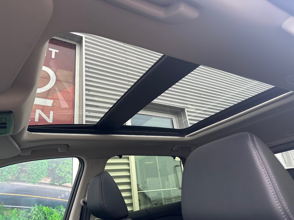 2026 Nissan Rogue Platinum in Amos, Quebec - 15 - w1024h768px