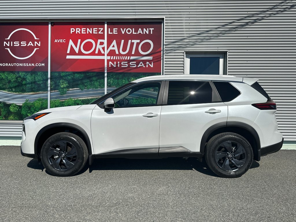 Nissan Rogue SV Moonroof 2026 à Amos, Québec - 2 - w1024h768px