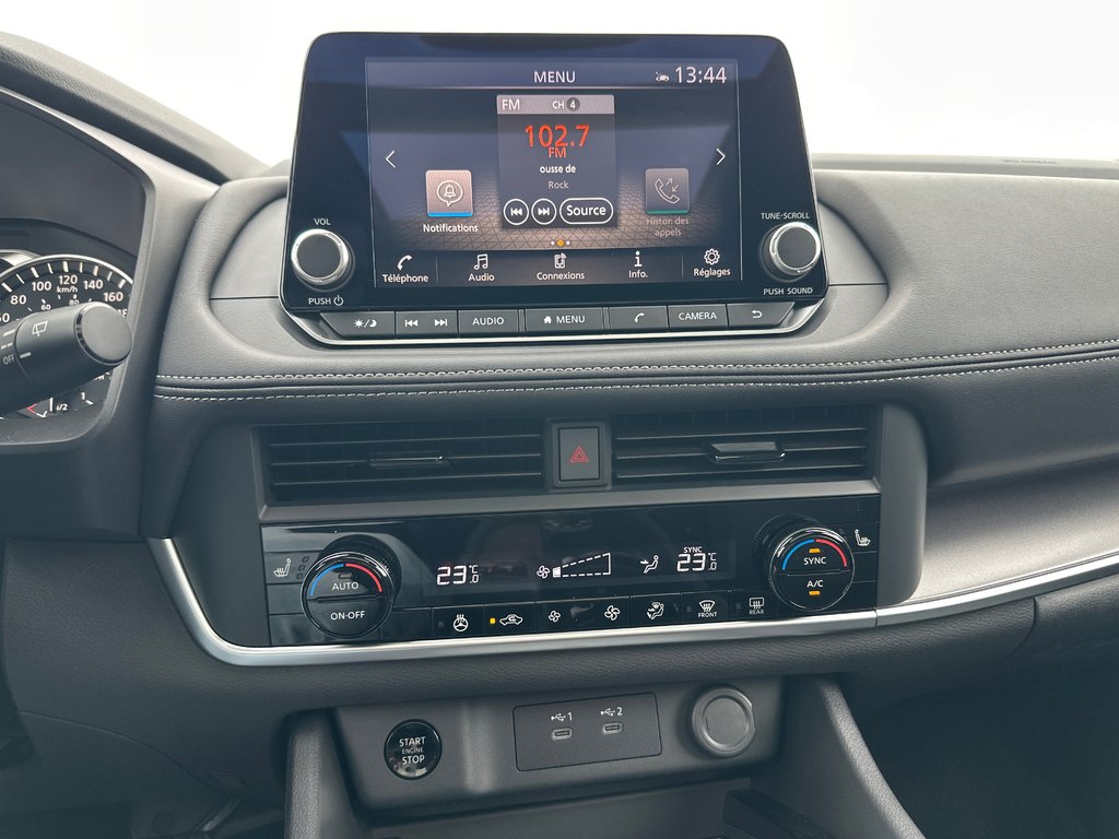 2026 Nissan Rogue SV Moonroof in Amos, Quebec - 8 - w1024h768px