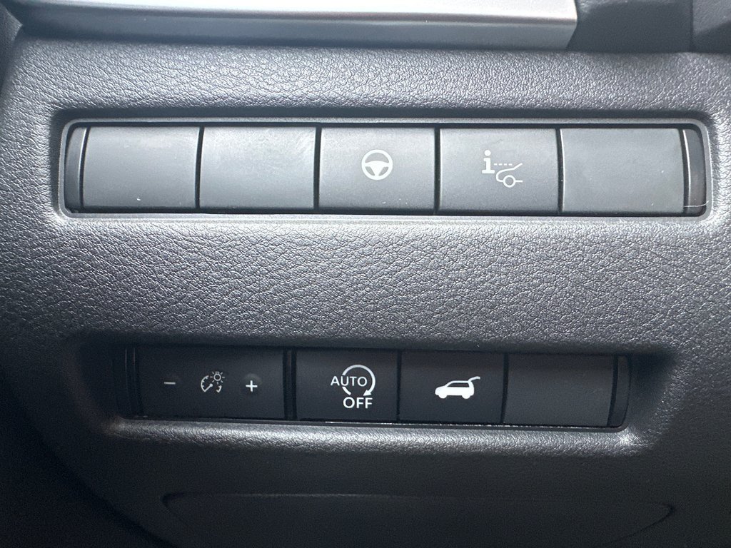 2026 Nissan Rogue Platinum in Amos, Quebec - 13 - w1024h768px