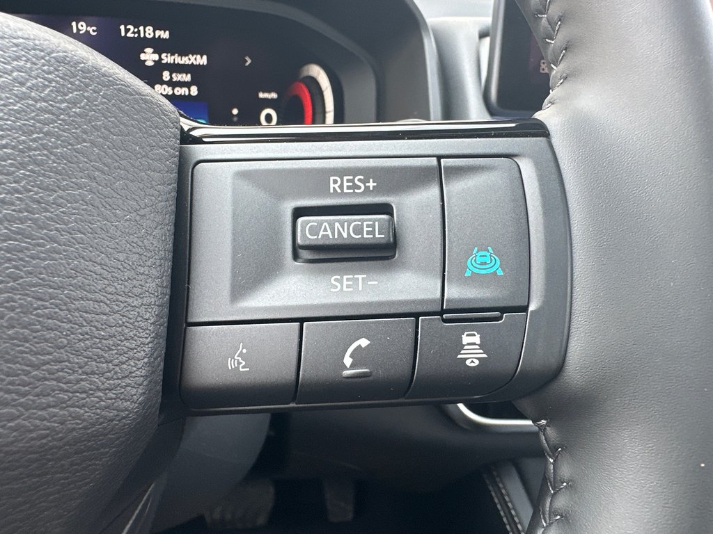 2026 Nissan Rogue Platinum in Amos, Quebec - 11 - w1024h768px