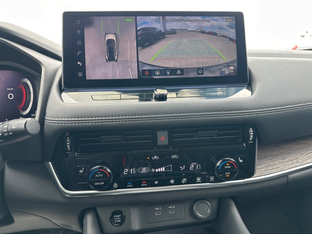 2026 Nissan Rogue Platinum in Amos, Quebec - 9 - w1024h768px