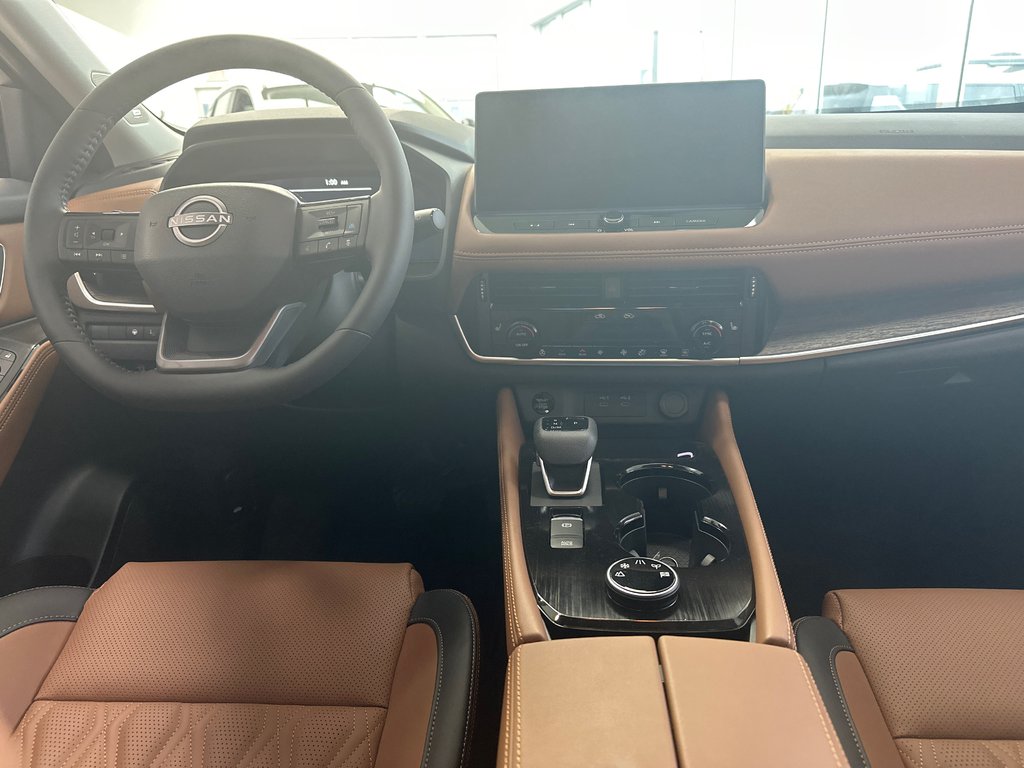 2026 Nissan Rogue Platinum in Amos, Quebec - 6 - w1024h768px