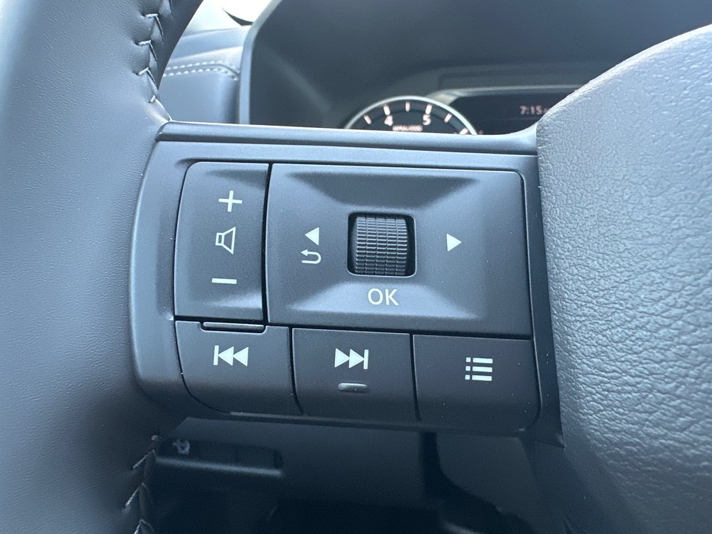 2026 Nissan Rogue S in Amos, Quebec - 10 - w1024h768px