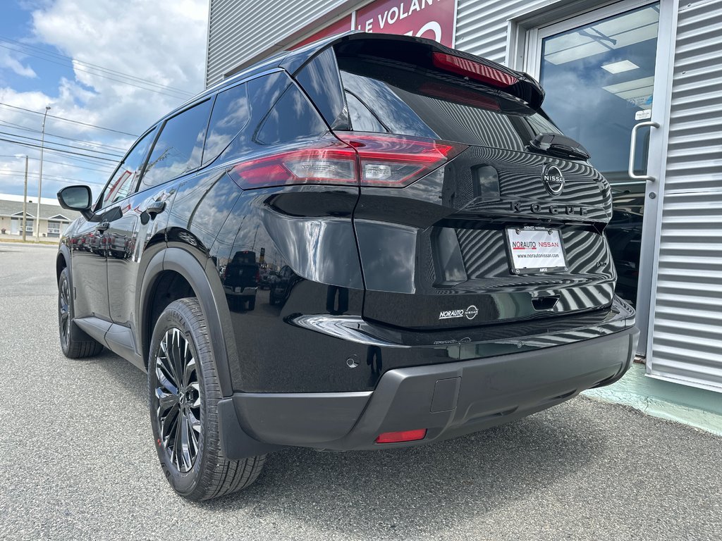 2026 Nissan Rogue SV Dark Armor in Amos, Quebec - 3 - w1024h768px
