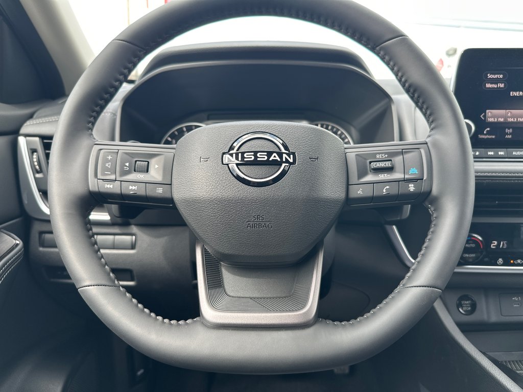 2026 Nissan Rogue SV Dark Armor in Amos, Quebec - 7 - w1024h768px