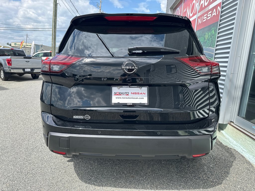 2026 Nissan Rogue SV Dark Armor in Amos, Quebec - 5 - w1024h768px