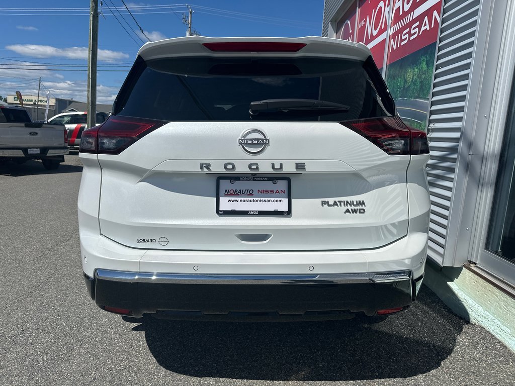 Nissan Rogue Platinum 2026 à Amos, Québec - 5 - w1024h768px