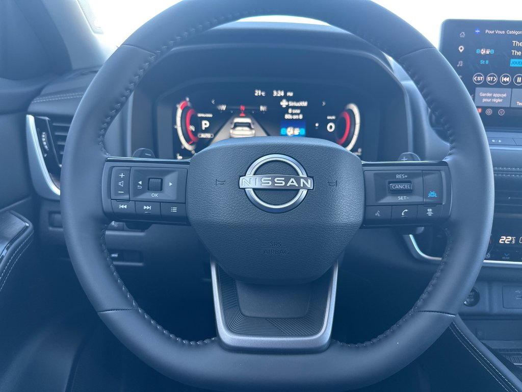 Nissan Rogue Platinum 2026 à Amos, Québec - 7 - w1024h768px
