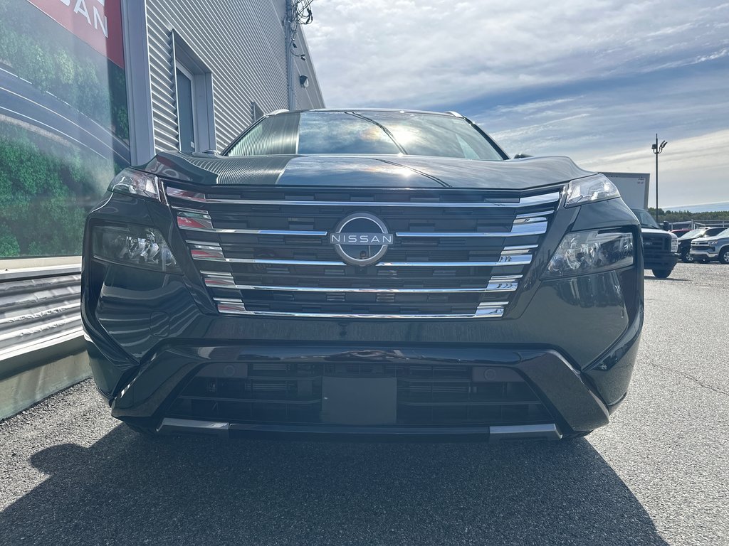 Nissan Rogue Platinum 2026 à Amos, Québec - 4 - w1024h768px