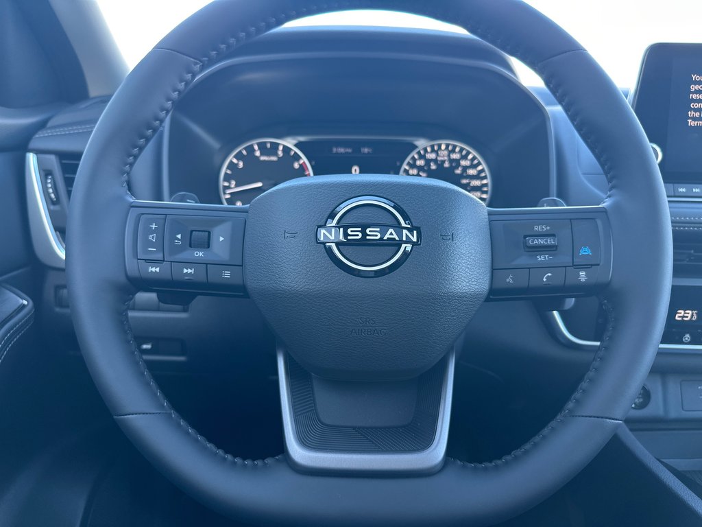 2026 Nissan Rogue SV Dark Armor in Amos, Quebec - 7 - w1024h768px