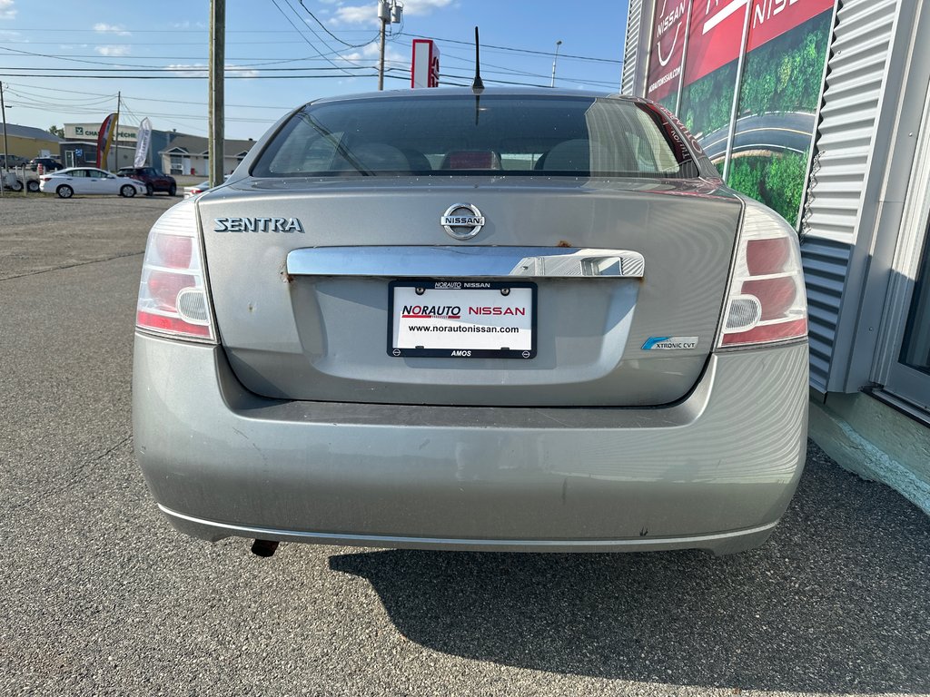 Nissan Sentra 2.0 S 2010 à Amos, Québec - 8 - w1024h768px