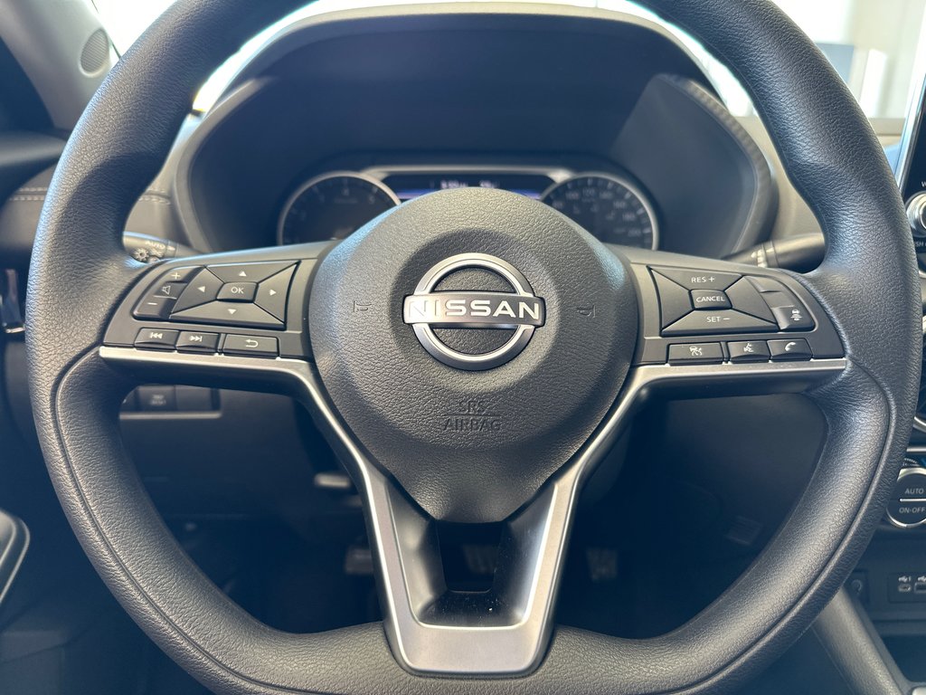 2025 Nissan Sentra SV in Amos, Quebec - 8 - w1024h768px