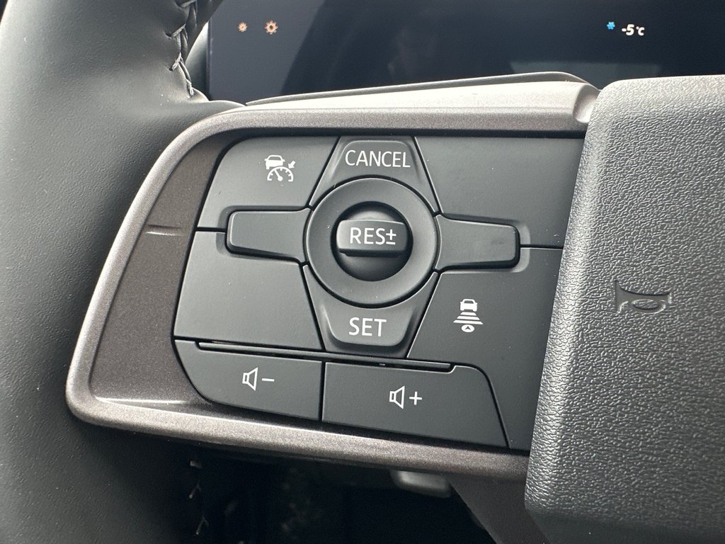 2026 Nissan Sentra SV Premium in Amos, Quebec - 9 - w1024h768px