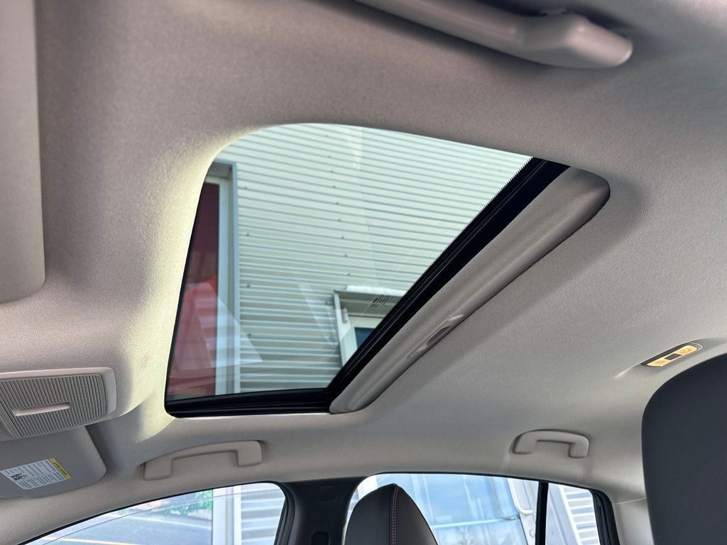 Nissan Sentra SR Premium 2026 à Amos, Québec - 18 - w1024h768px