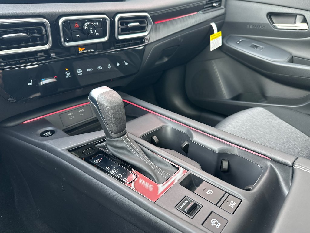 Nissan Sentra SV Premium 2026 à Amos, Québec - 10 - w1024h768px