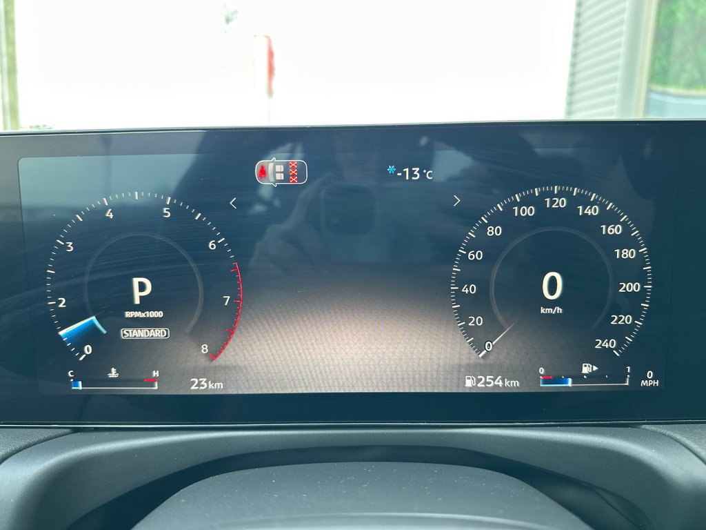 Nissan Sentra SV Premium 2026 à Amos, Québec - 8 - w1024h768px