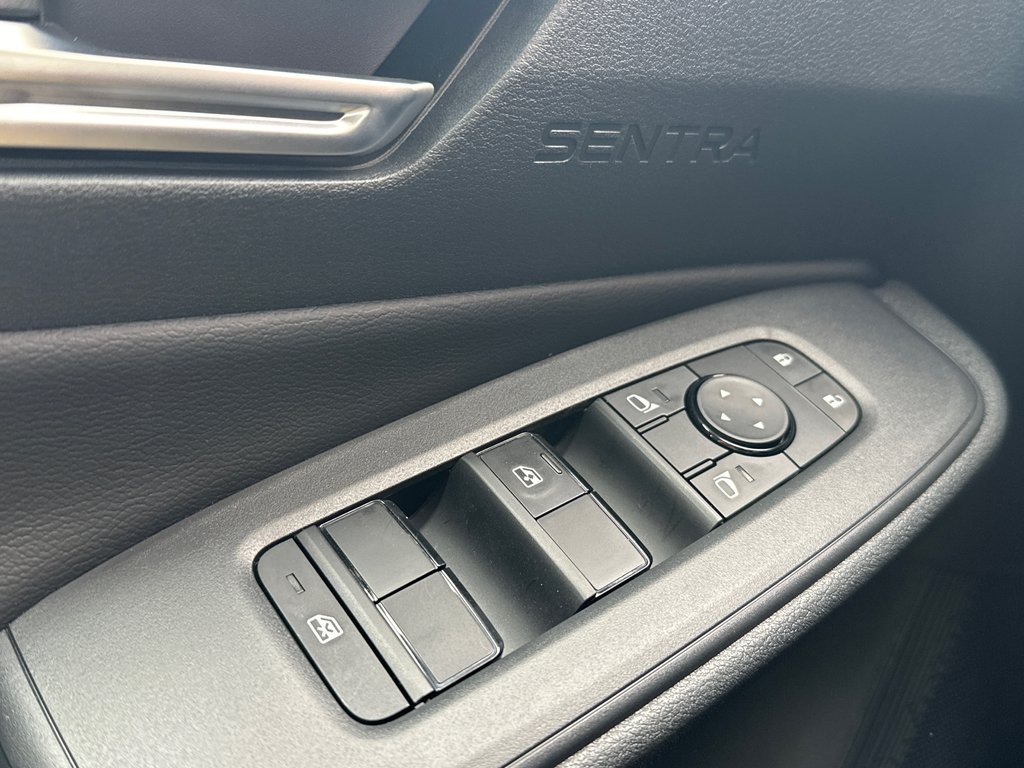 2026 Nissan Sentra SV in Amos, Quebec - 14 - w1024h768px