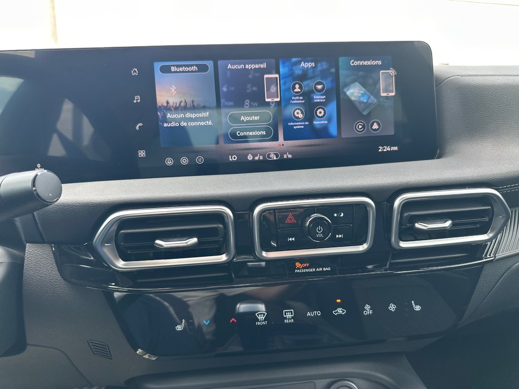 2026 Nissan Sentra SV in Amos, Quebec - 10 - w1024h768px