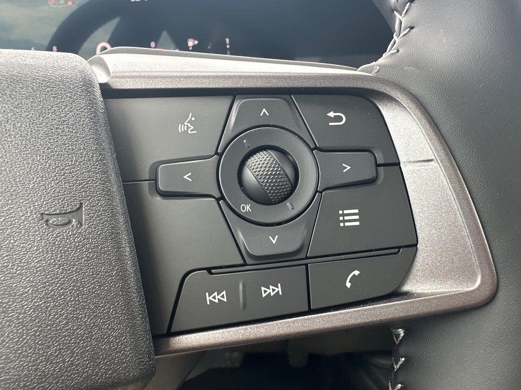 2026 Nissan Sentra SV in Amos, Quebec - 9 - w1024h768px
