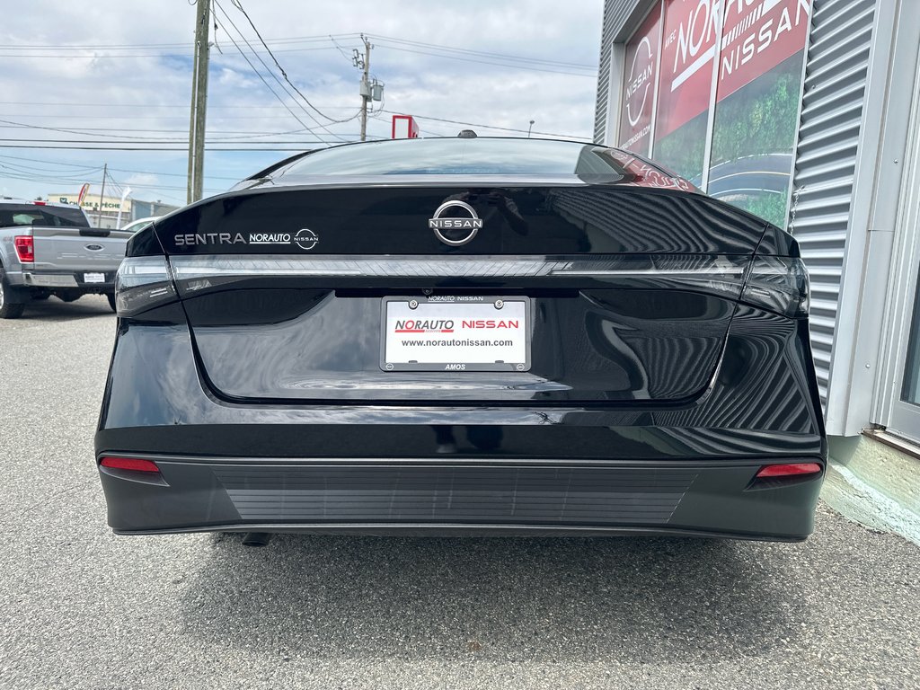 2026 Nissan Sentra SV in Amos, Quebec - 5 - w1024h768px
