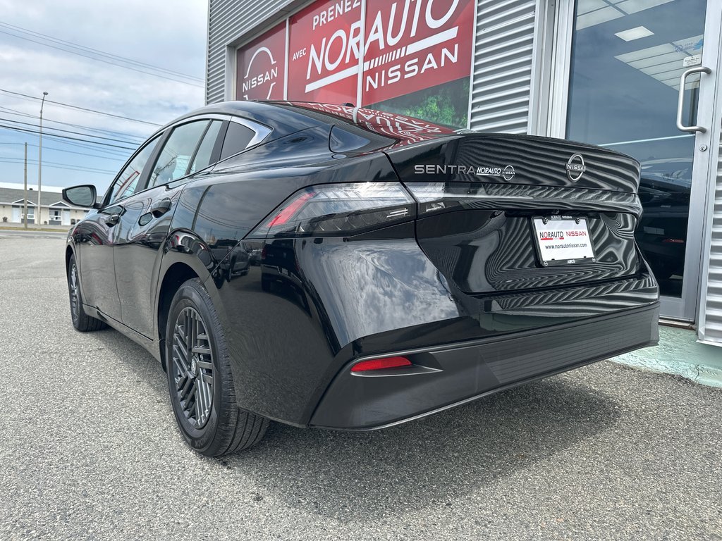 2026 Nissan Sentra SV in Amos, Quebec - 3 - w1024h768px
