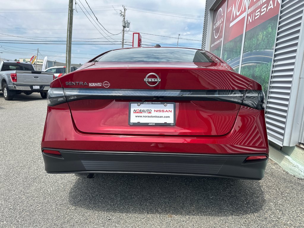2026 Nissan Sentra SV in Amos, Quebec - 5 - w1024h768px