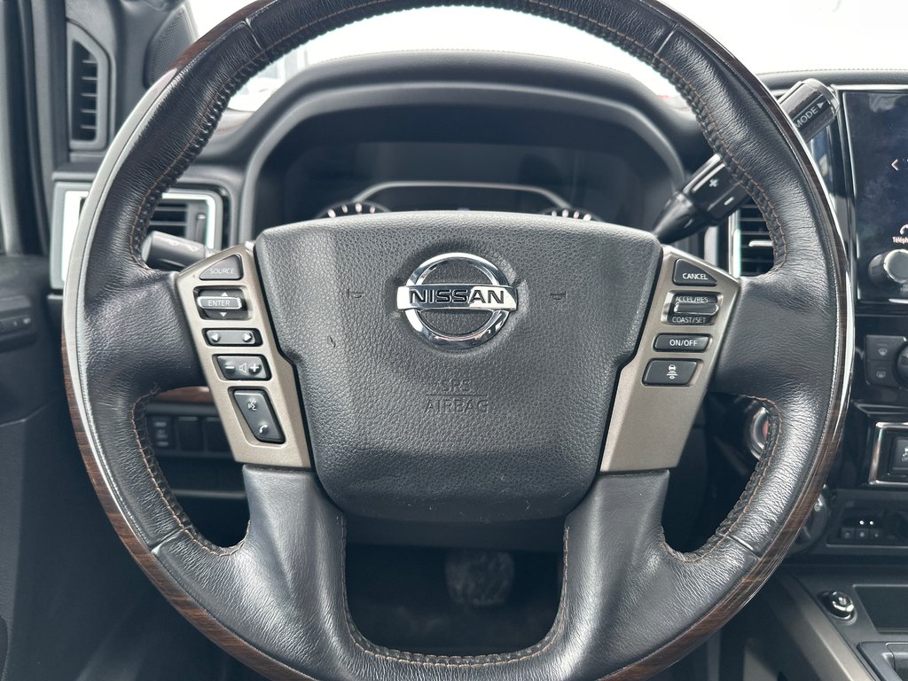 Nissan Titan PLATINUM RESERVE 4X4 2021 à Amos, Québec - 10 - w1024h768px